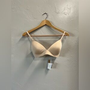 SKIMS Wireless Form T-Shirt Bra 32C 34C 34D NWT Sand Color